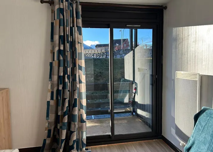 Апартаменты Aux Pieds Des Pistes Cadeilhan-Trachere